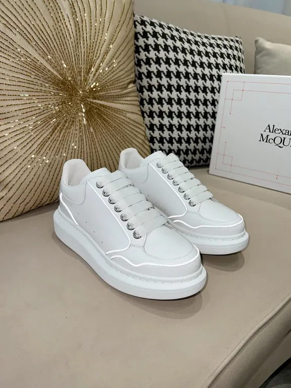 Alexander McQueen Shoe 